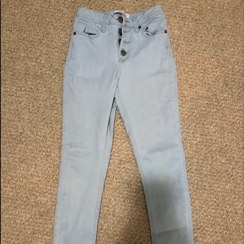 HIGHWAISTED JEANS